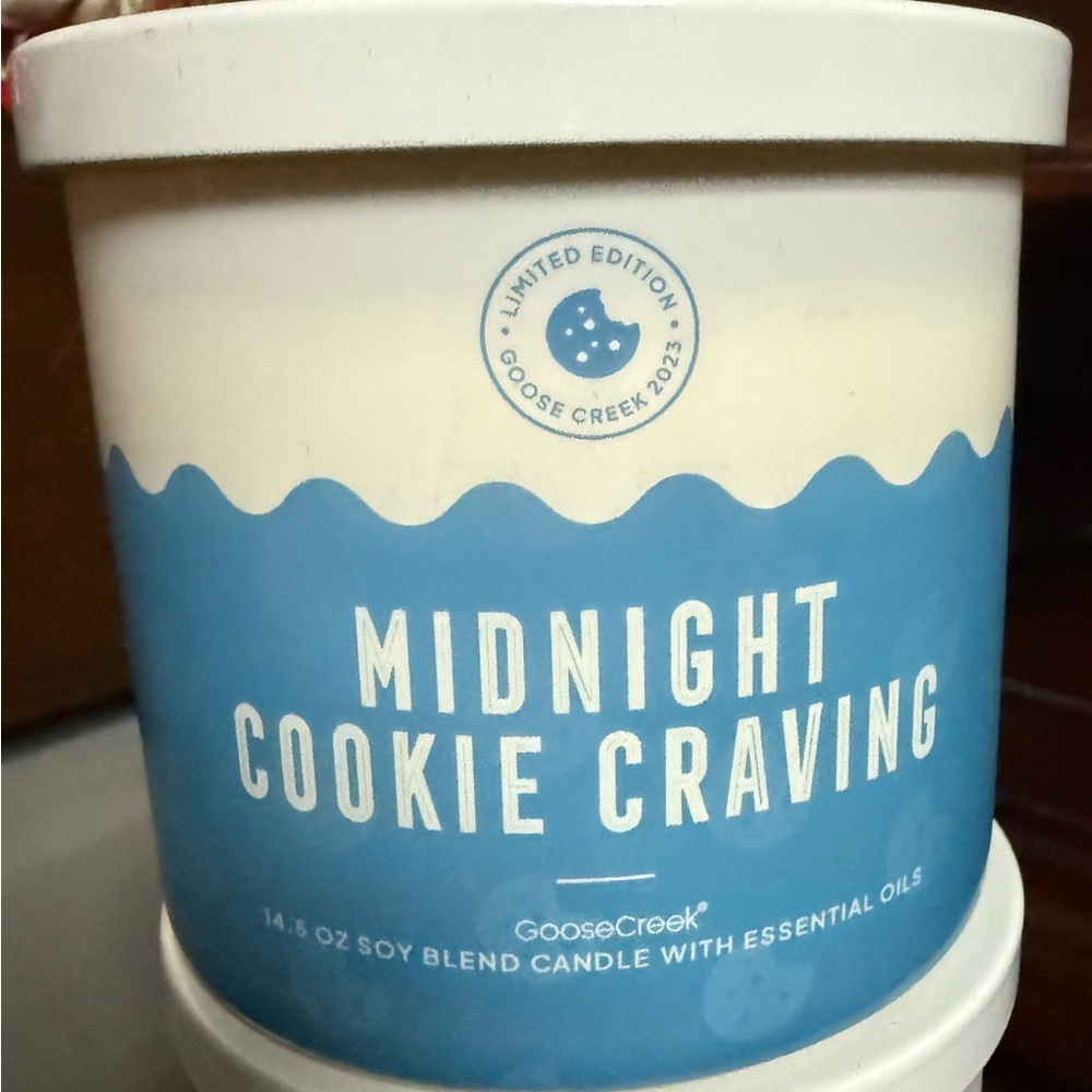 Midnight Cookie Craving Candle - Blue